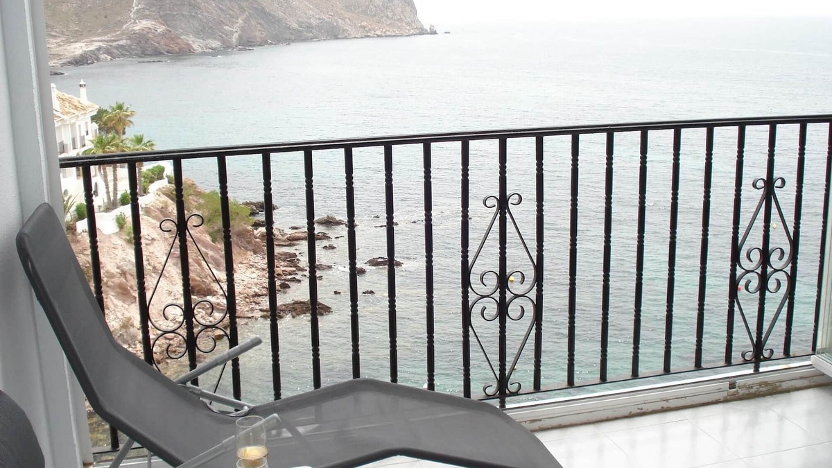 Calabardina Apartment | APTO, WIFI in ACANTILADO 'VIEW TO THE SEA'. PARKING
