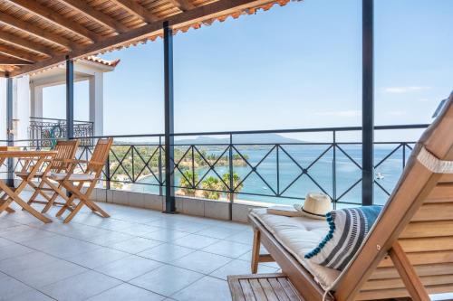 Koroni Apartment | AQUA Apartment
