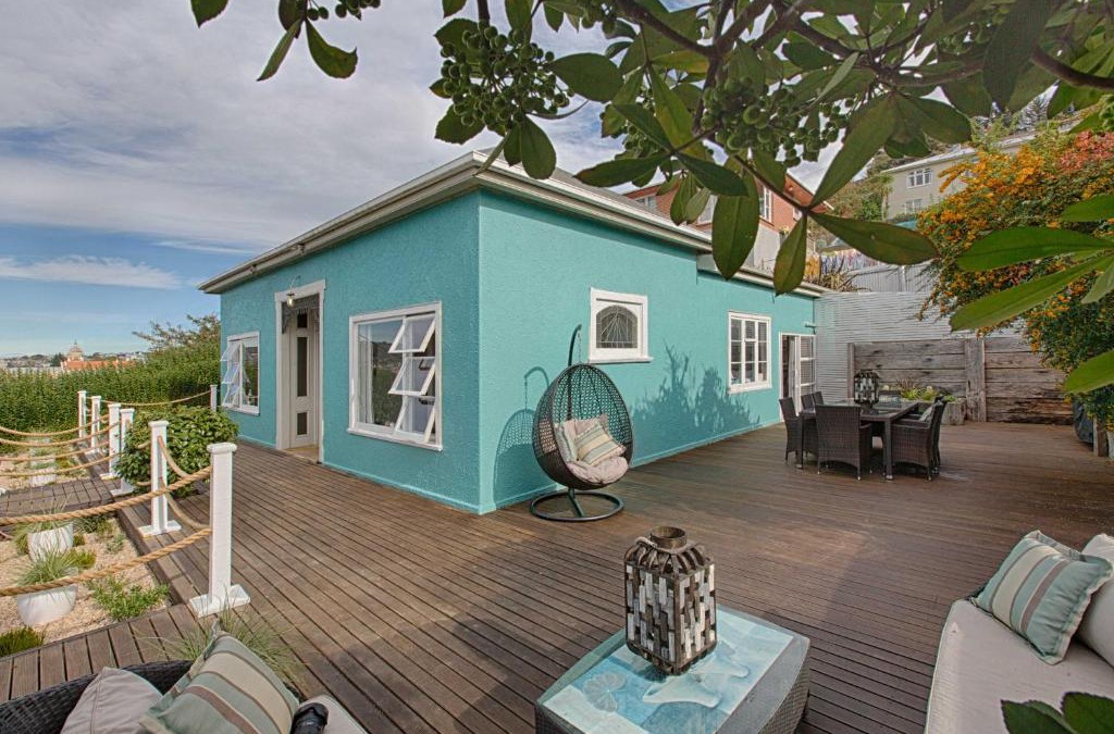 Oamaru House | Aqua On Reed