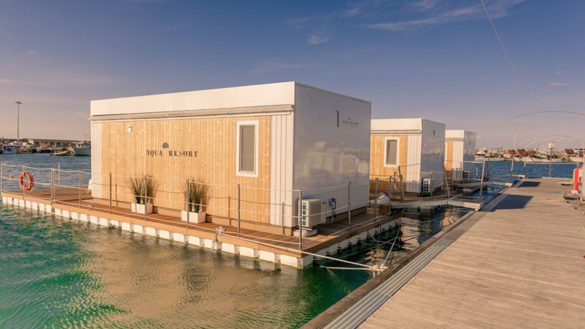 Giulianova Boat Rental | AQUA RESORT- HOUSEBOAT EXPERIENCE