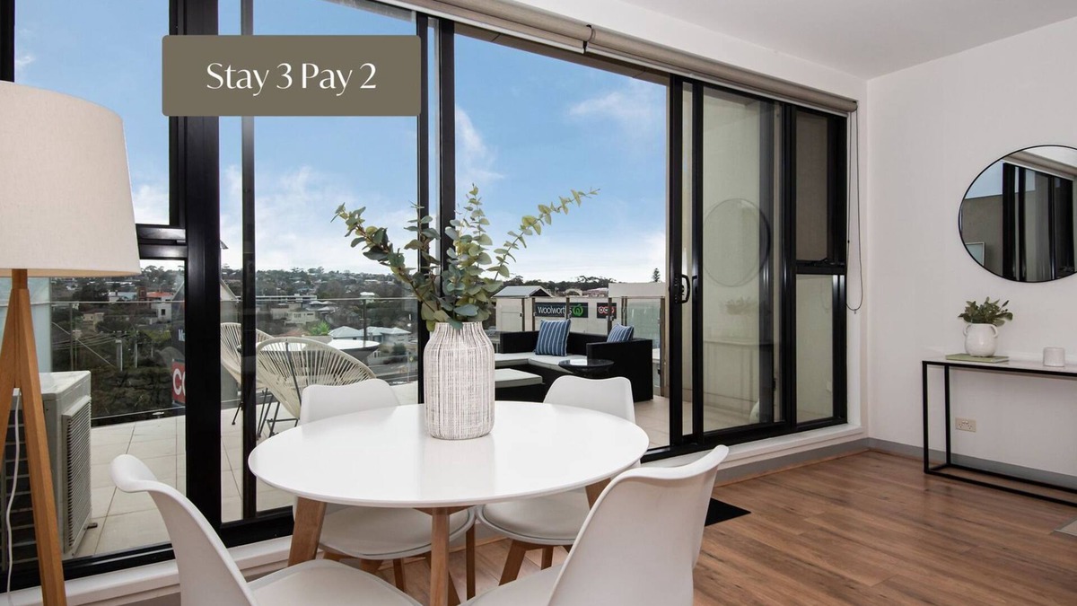 Mornington Apartment | Aqua Views of the bay in Mornington
