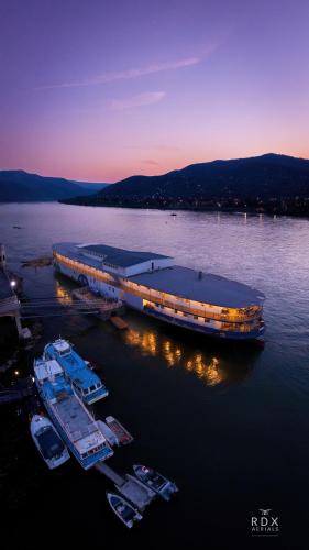Romaifurdo Boat Rental | Aquamarina Hotel Visegrád