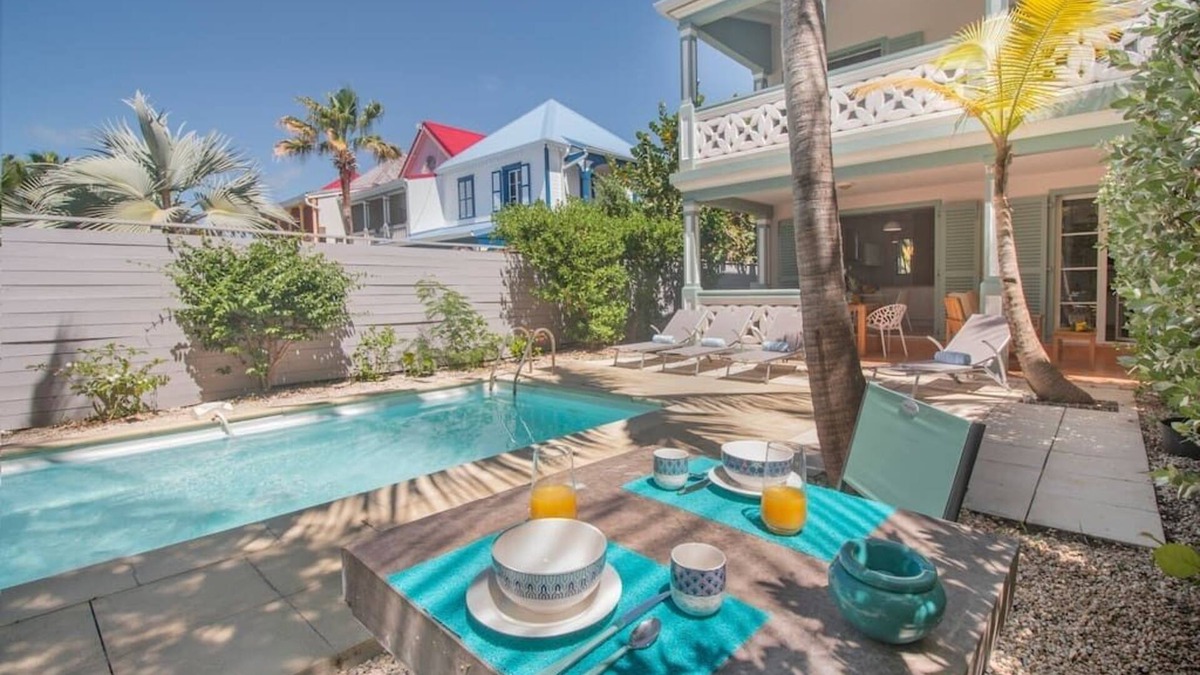 Maho House | Aquamarine, 2 bedroom beach house and private pool!