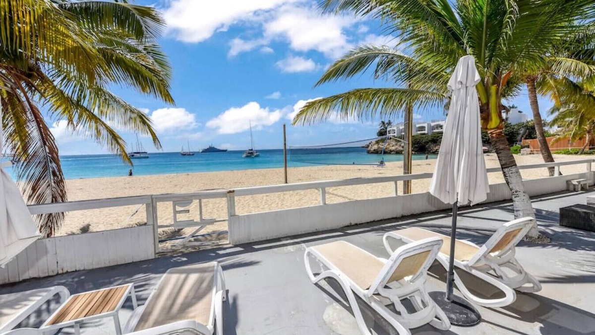 Beacon Hill Apartment | Aquamarine Room · CocoVaa Boutique Hotel - Aquamarine Suite