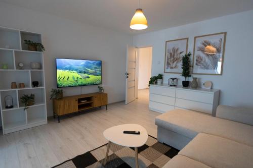 Buzau Apartment | Aquarium Apartment