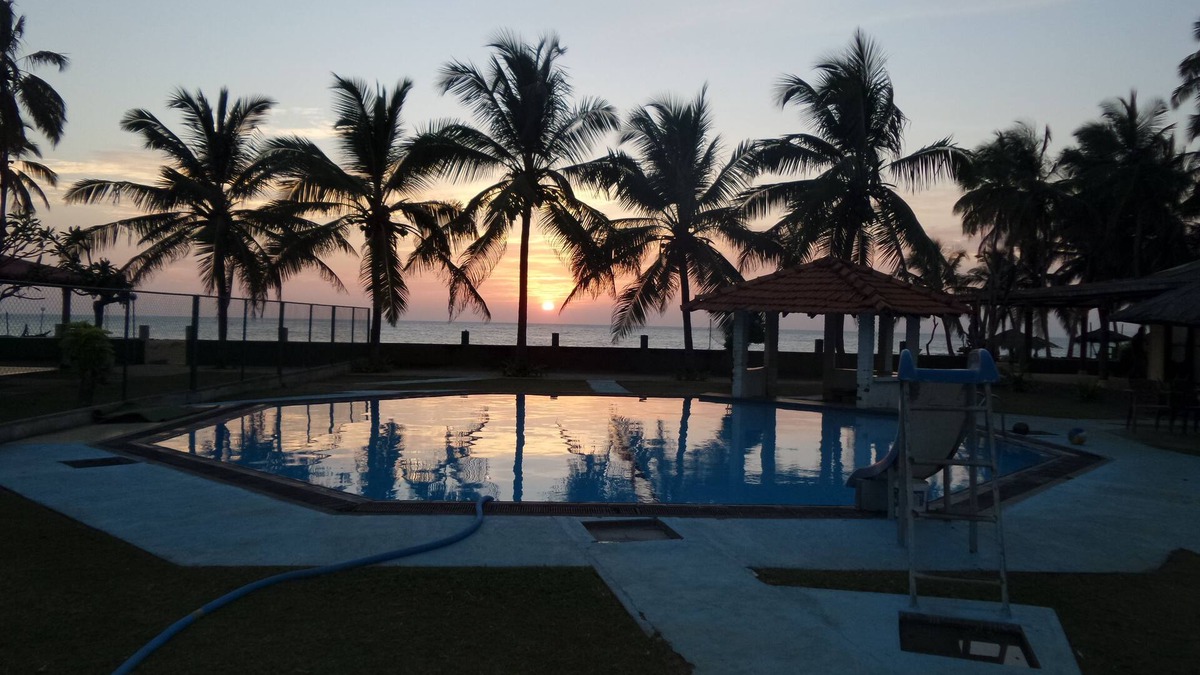 Marawila Hotel | Aquarius Resort