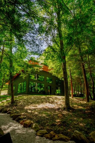 Loudonville Villa | Aquy Valley