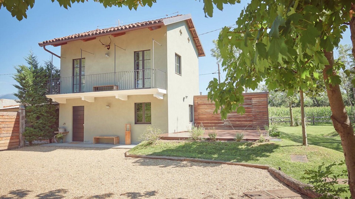 Oglianico House | AQVAE Unconventional Country House