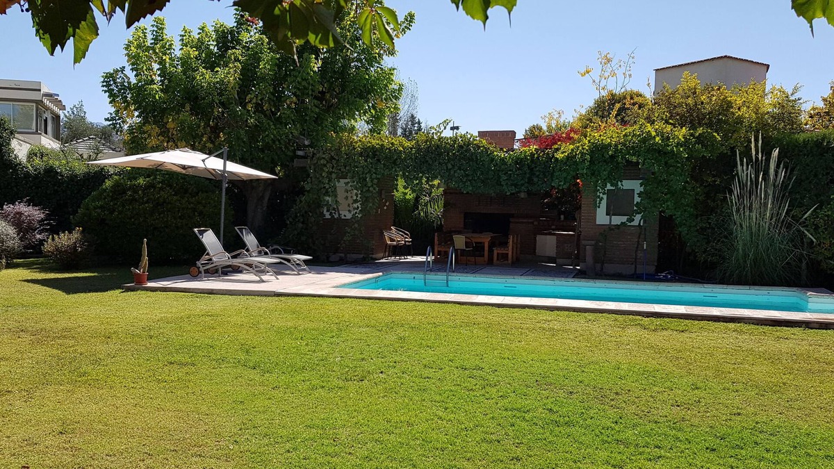 Chacras de Coria House | Beautiful house in Chacras wine country. Swimming pool.