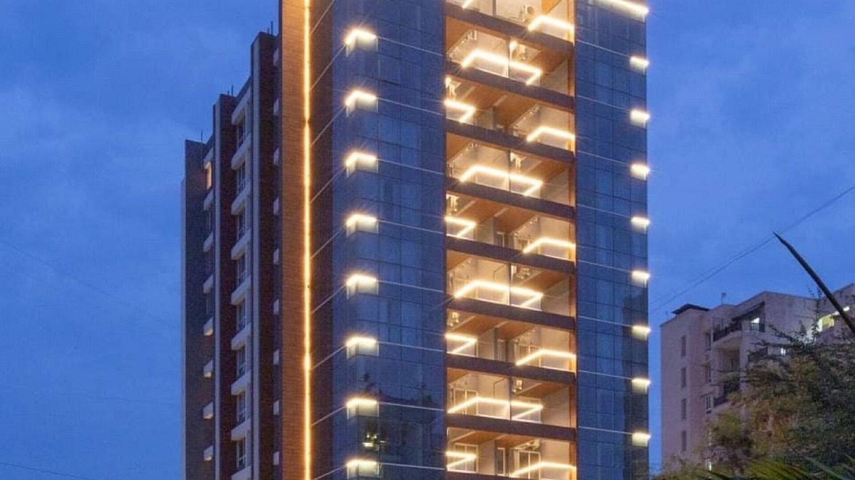 Koregaon Park Hotel | AR Suites Jewels Royale