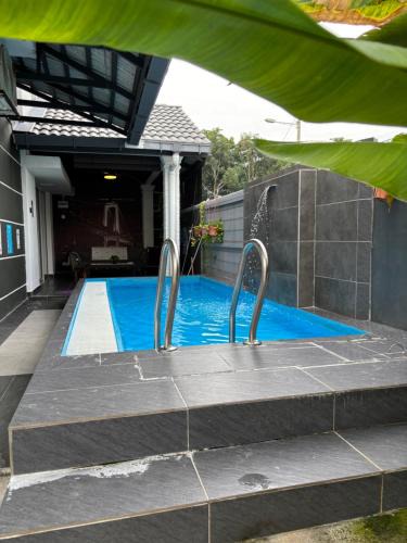 Sungai Buloh House | Araas Boutique House for Family Stay ONLY