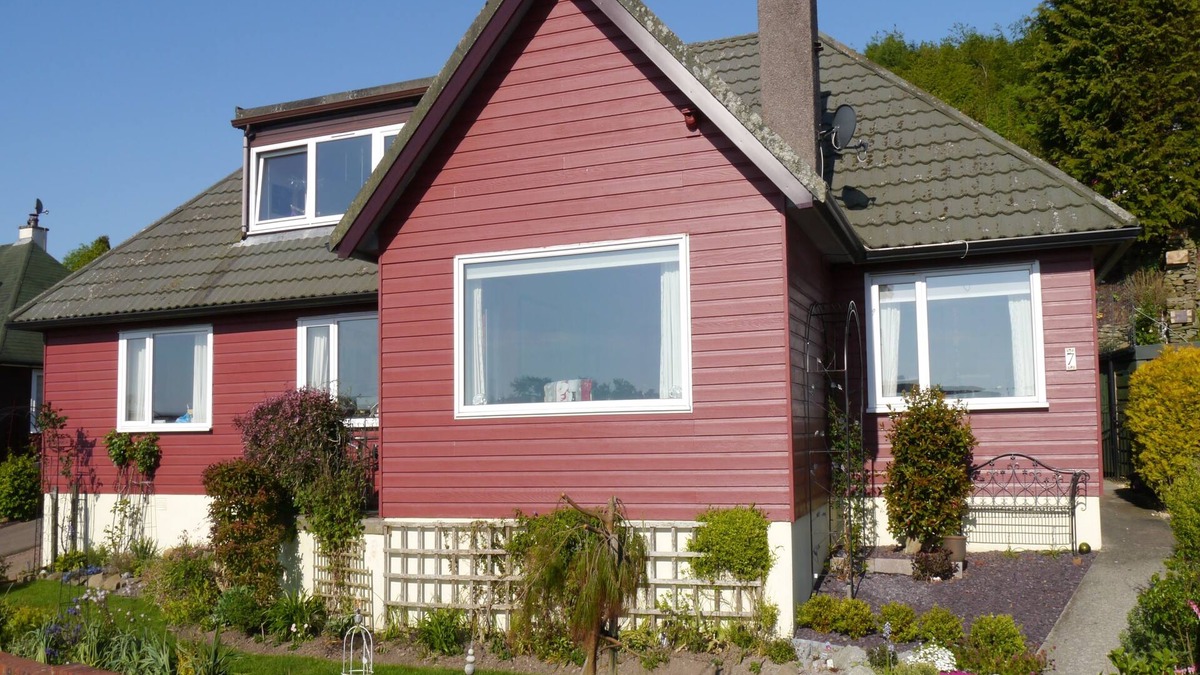 Kirkcudbright Cottage | Arakhova - a house that sleeps 10 guests in 4 bedrooms