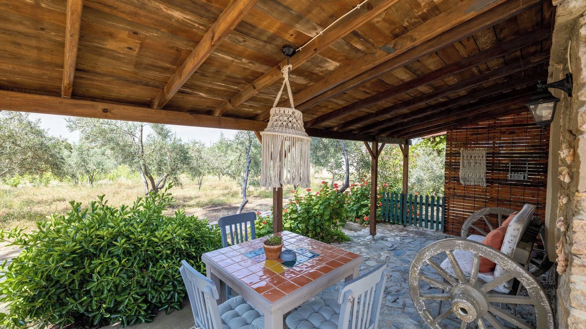 Bozcaada Hotel | Aral Tatil Ciftligi