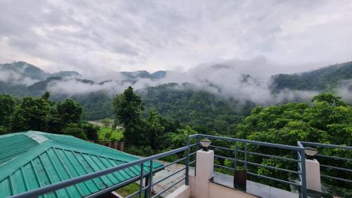Jakh Hotel | Aranyaka River Resort