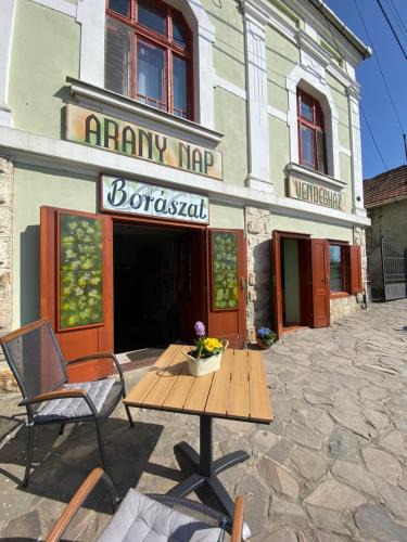 Tallya House | Aranynap Vendégház és Borászat