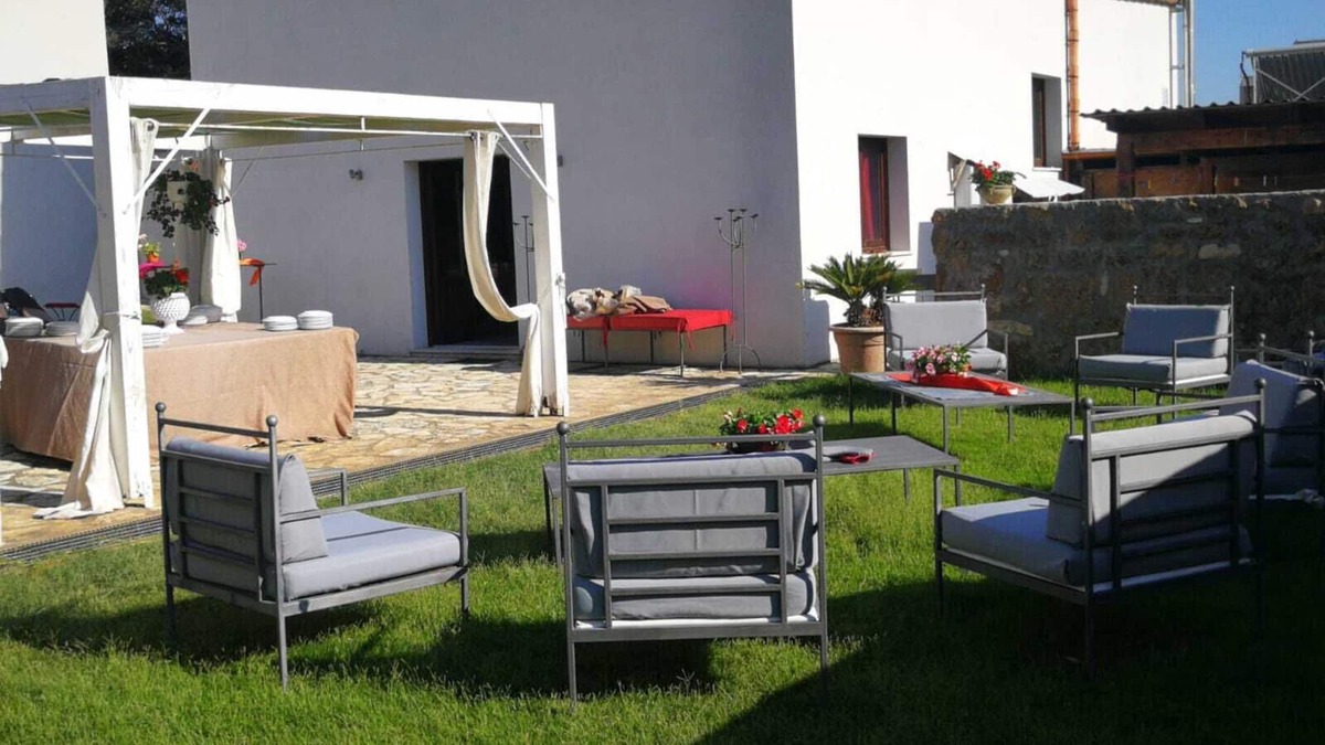 Mockarta House | "Arbaria Rent Rooms" Romantic villa 7 min from the beach!
