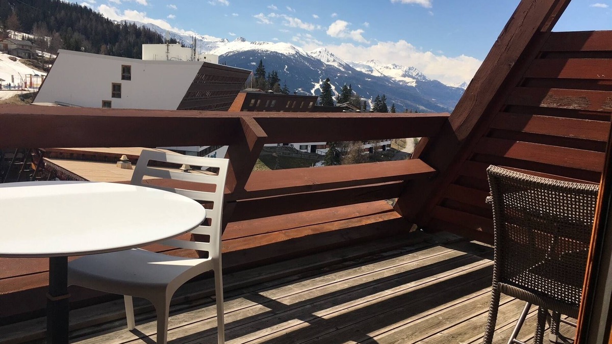 Arc-1600 Condo | ARC 1600 Studio top floor south-facing terrace sleeps 4