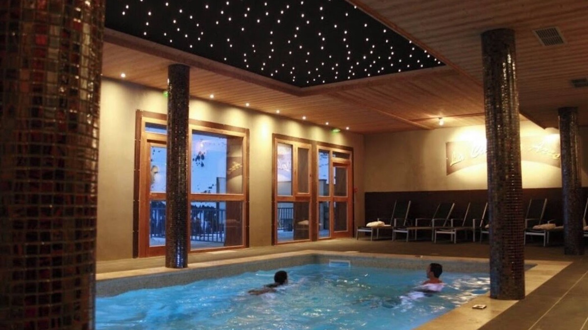 Arc-2000 Apartment | Arc 2000 - 4*. 46m2, 2 bedrooms 4/6 pers. Skiing, swimming pool, hammam, sauna.