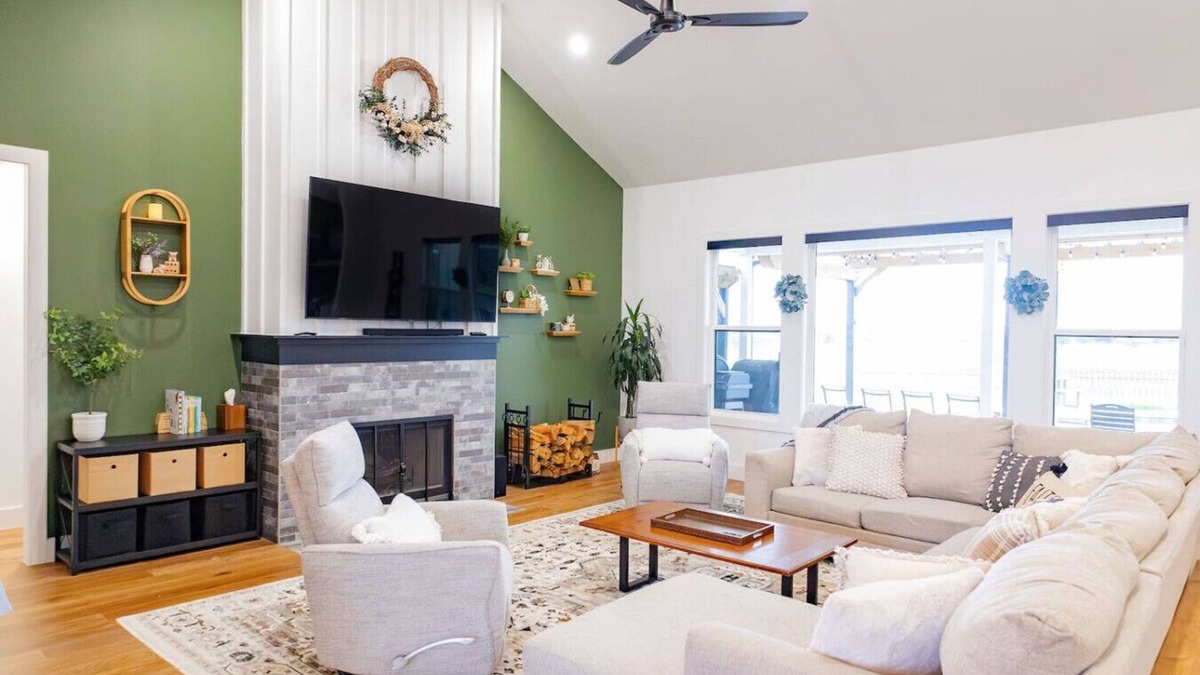 McLennan County House | Arcade 5 TVs 2 LR 20min to Baylor 5 Acres