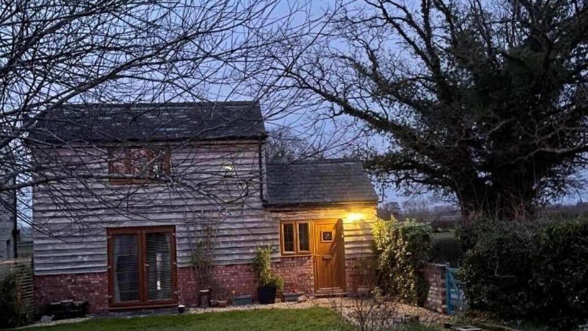 Ivington Cottage | Archers Cottage Herefordshire.
