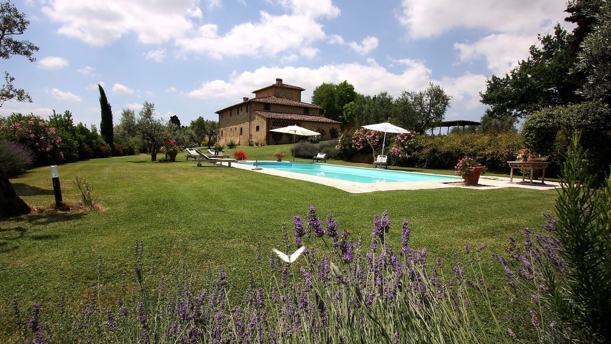 San Casciano in Val di Pesa Villa | Archipettoli - a historical manor house with stunning panoramic views