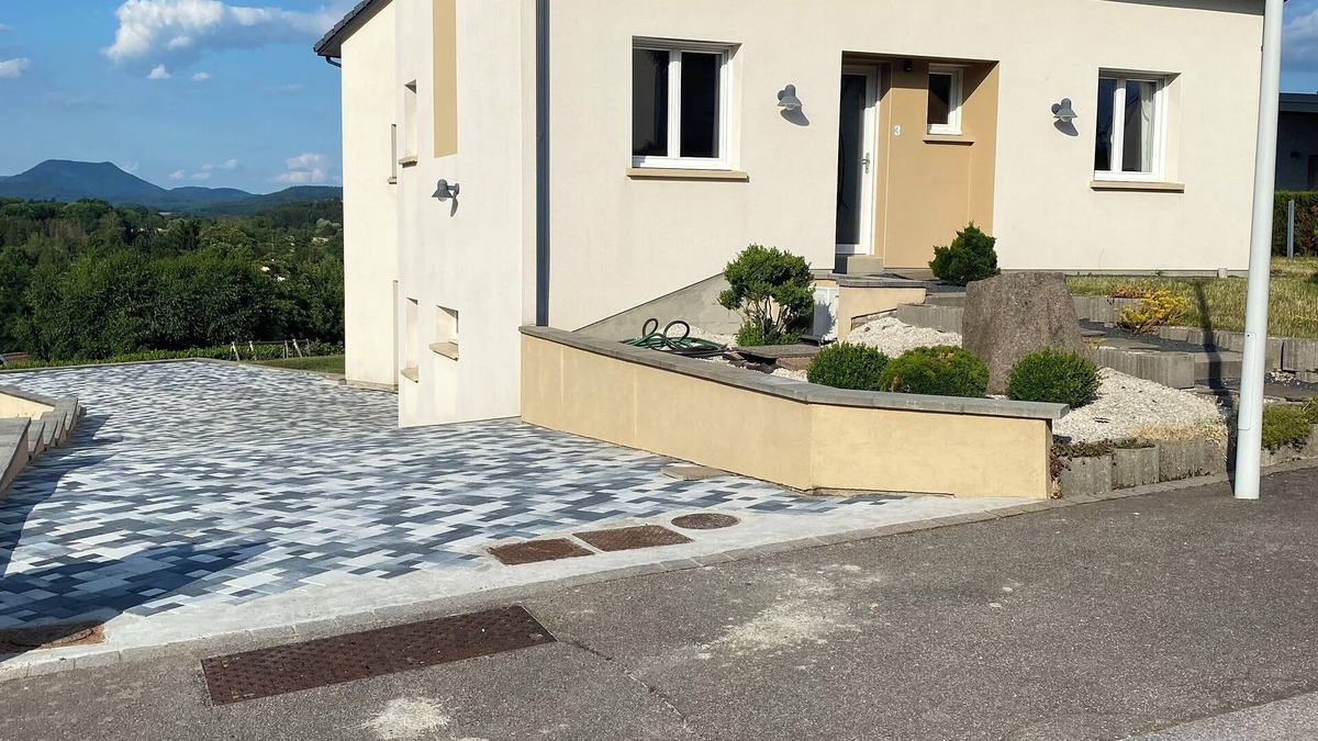 Neuvillers-sur-Fave House | Architect-designed house with magnificent views.