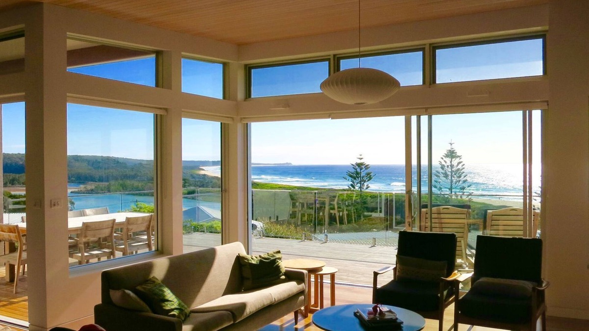 Dalmeny House | Architect Designed Beach House & the Best Views in Dalmeny !