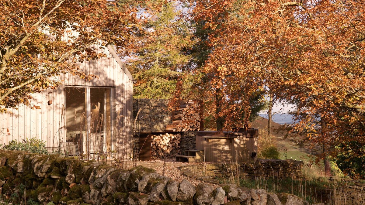 Penicuik Cottage | Architect-designed cabin in the hills near Edinburgh. Wood-fired hot tub.