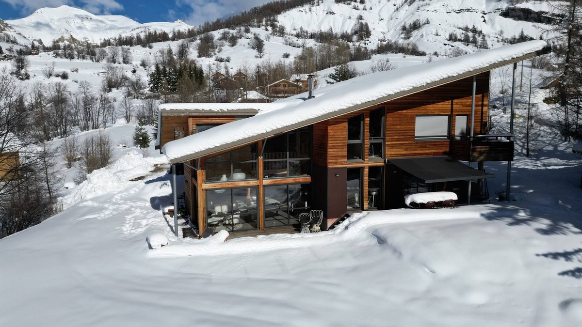 Allos Ski Chalet | Architect-designed chalet, panoramic view & Nordic bath - Allos (04260) - 1700m