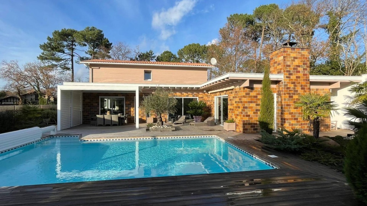 Taussat Villa | Architect-designed villa, heated pool, beach 200 m away in the heart of the Bassin d'ARCACHON