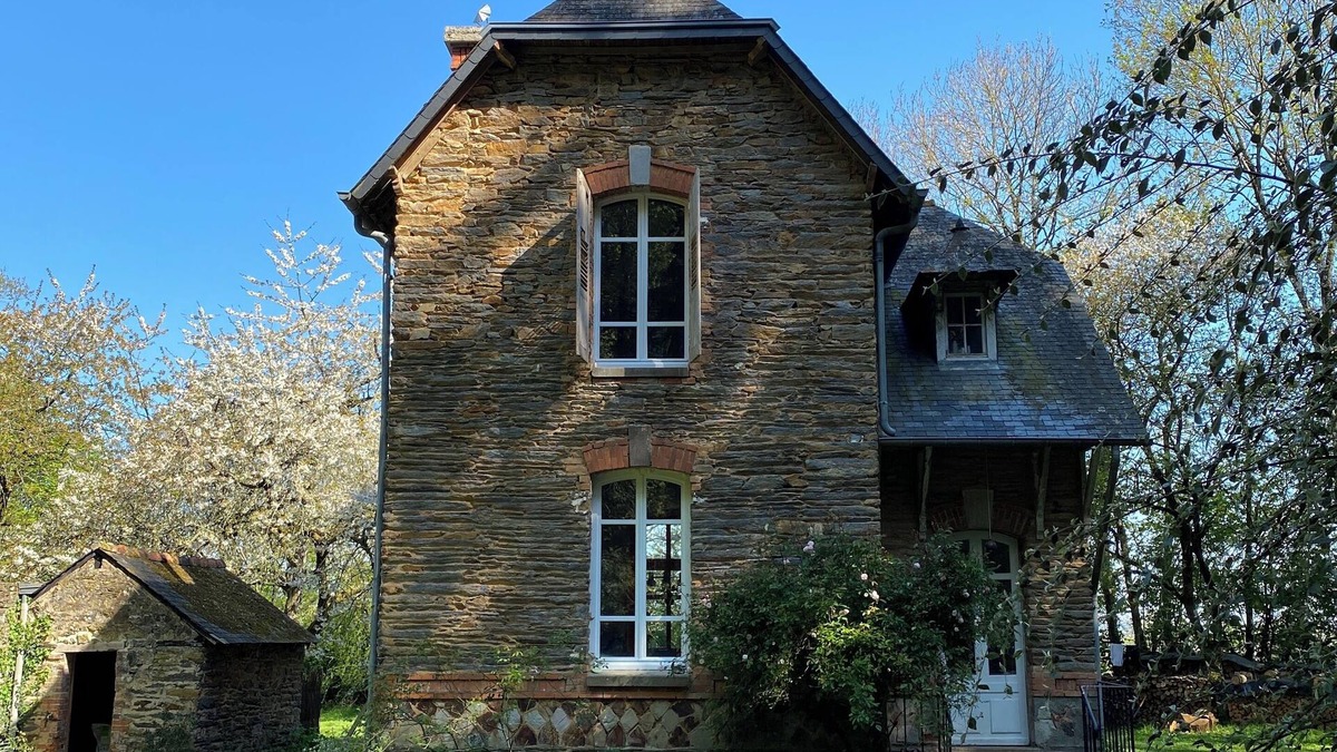 Pipriac House | Architect's cottage in 7hectares of private forest