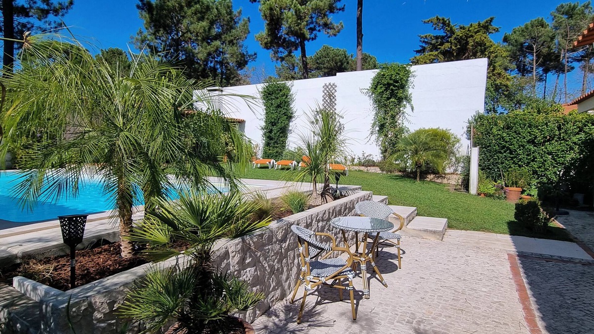 Verdizela Villa | Architect Villa with private pool, 3 minutes to the beach and 20 min to Lisbon