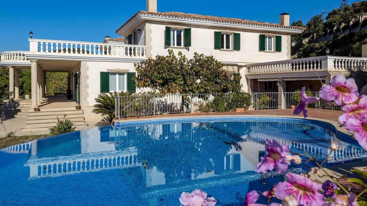 Teia Villa | Architectural jewel between sea and mountains