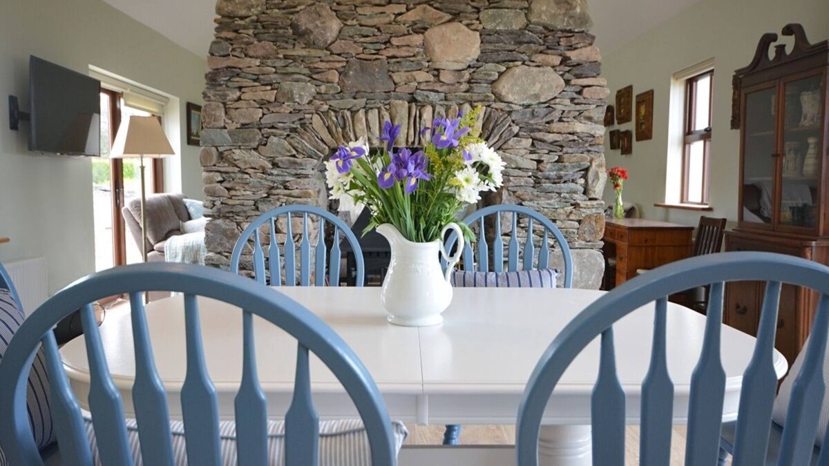 Aughacasla House | Ard Na Mara 4 bedroom house VRBO