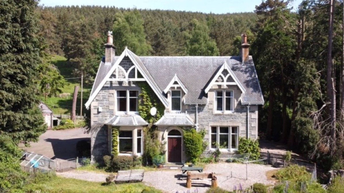 Kingussie House | Ardchoile