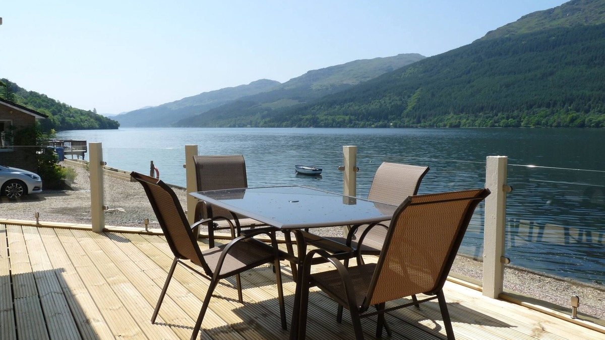 Arrochar Ski Chalet | Ardmay Chalet, Arrochar, stunning lochside location Free Kayaks and SUPS