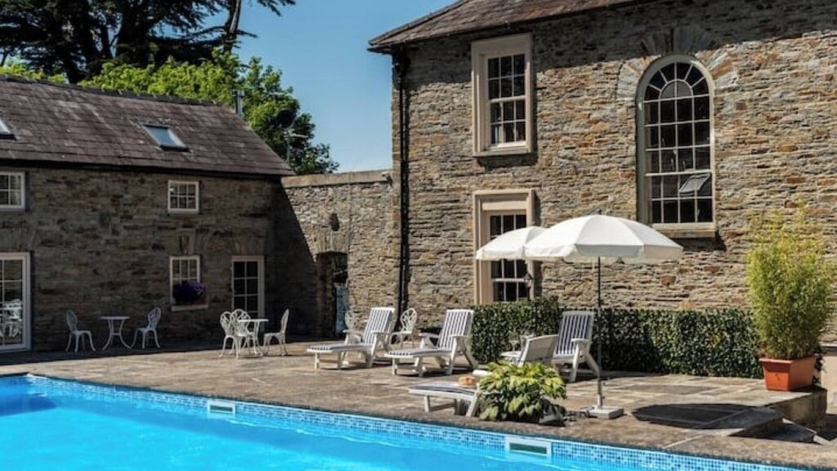 Timoleague Cottage | Ardnavaha House Poolside Cottage 2nn