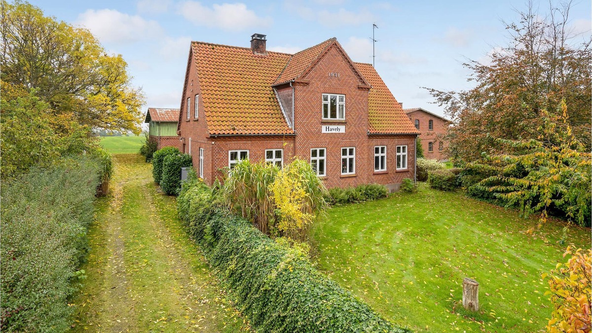 Fej House | Are you dreaming of a cozy island vacation with proximity to nature and water?