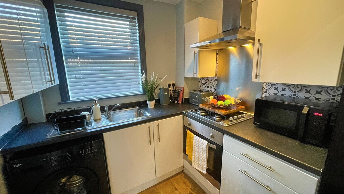 Sheffield House | Arena House - Sleeps 6