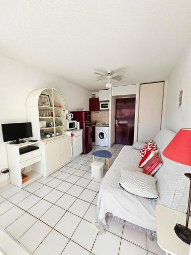 Plage d'Argeles Apartment | ARGELES PLAGE STUDIO PISCINE PARK PRIVATIF dans RES SECURISEE