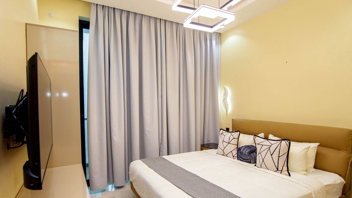 Dar es Salaam Apartment | Arikays Homes - 3bdr/3bthr apartment with pool, hot tub, & gym.