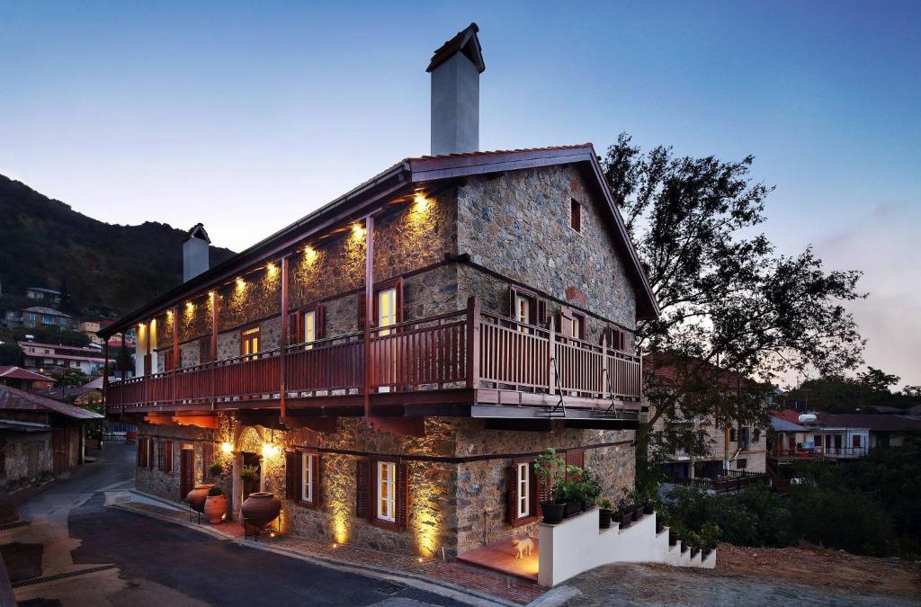 Pedhoulas Bed & Breakfast | Aristotelio Boutique Hotel