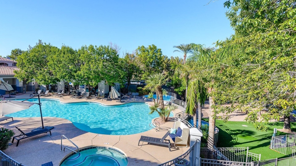 Tempe Condo | Arizona-GREAT LOCATION-Golfing, ASU & Spring training -10 min from Phoenix