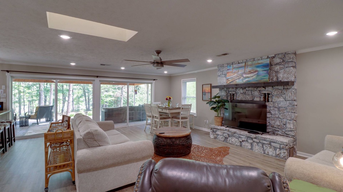 Greers Ferry House | Arkansas Vacation Rental on Greers Ferry Lake!