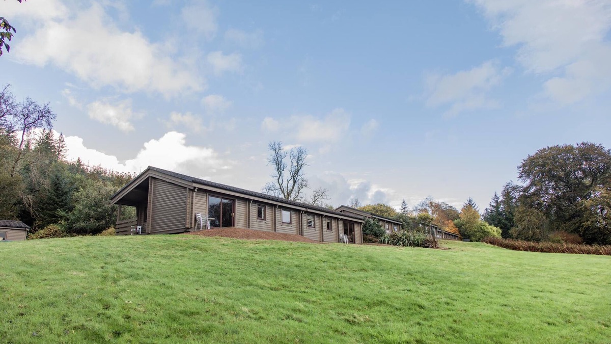 Ardvasar Cabin | Armadale Castle Cabins - Glengarry Cabin