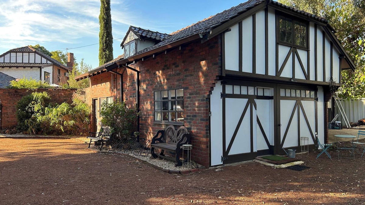 Mount Nasura Apartment | Armadale House - The Barn: Charming studio in Mount Nasura
