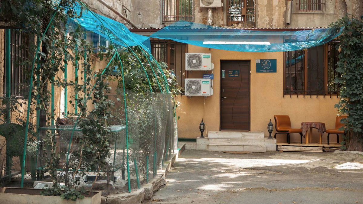 Kentron Hostel | Armena Hostel