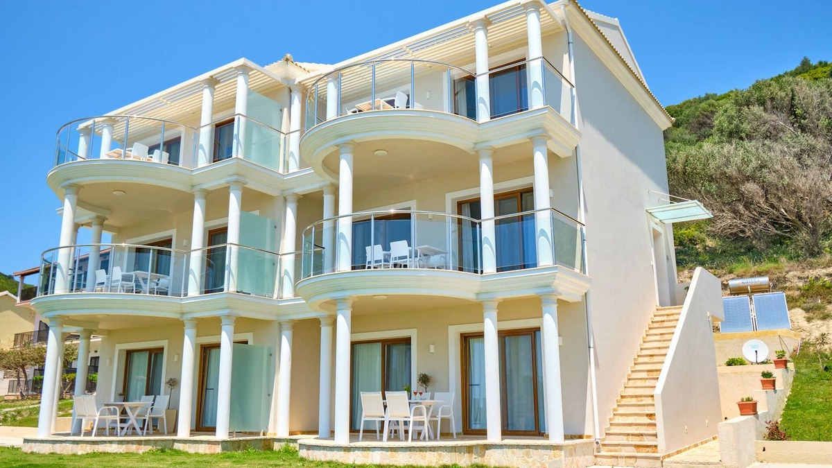 Afionas Apartment | Armikes Beachfront Suite 3 Afionas Corfu