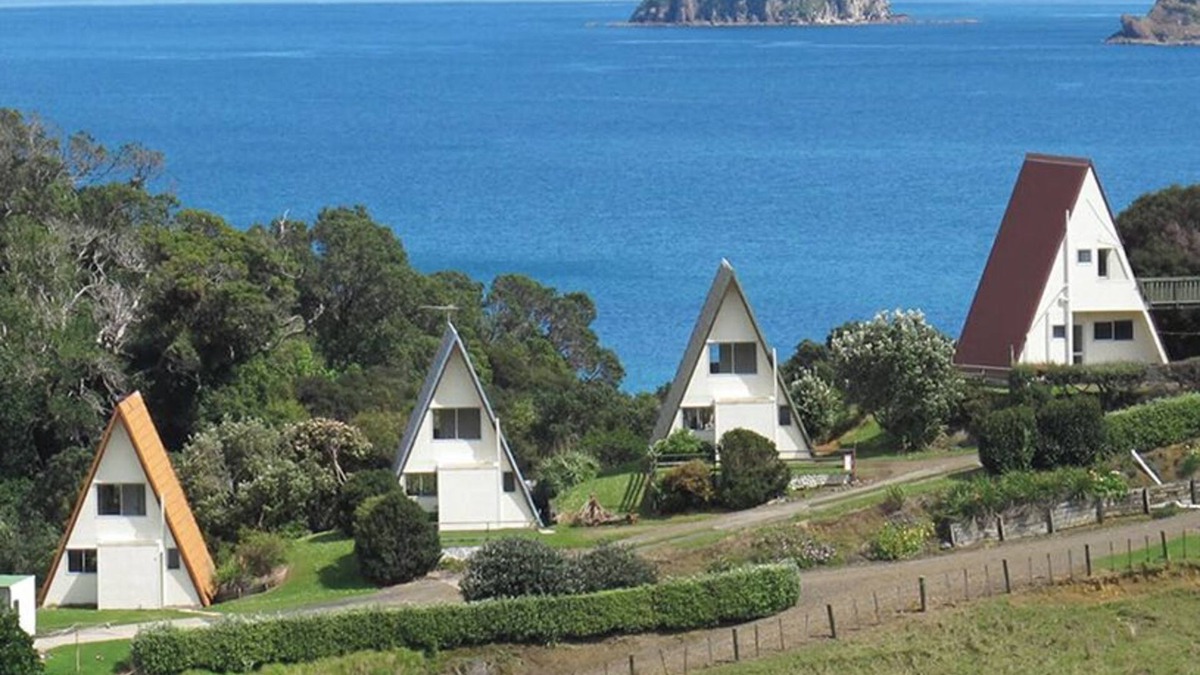 Amodeo Bay Apartment | Aroha A-Frames - Whare Iti