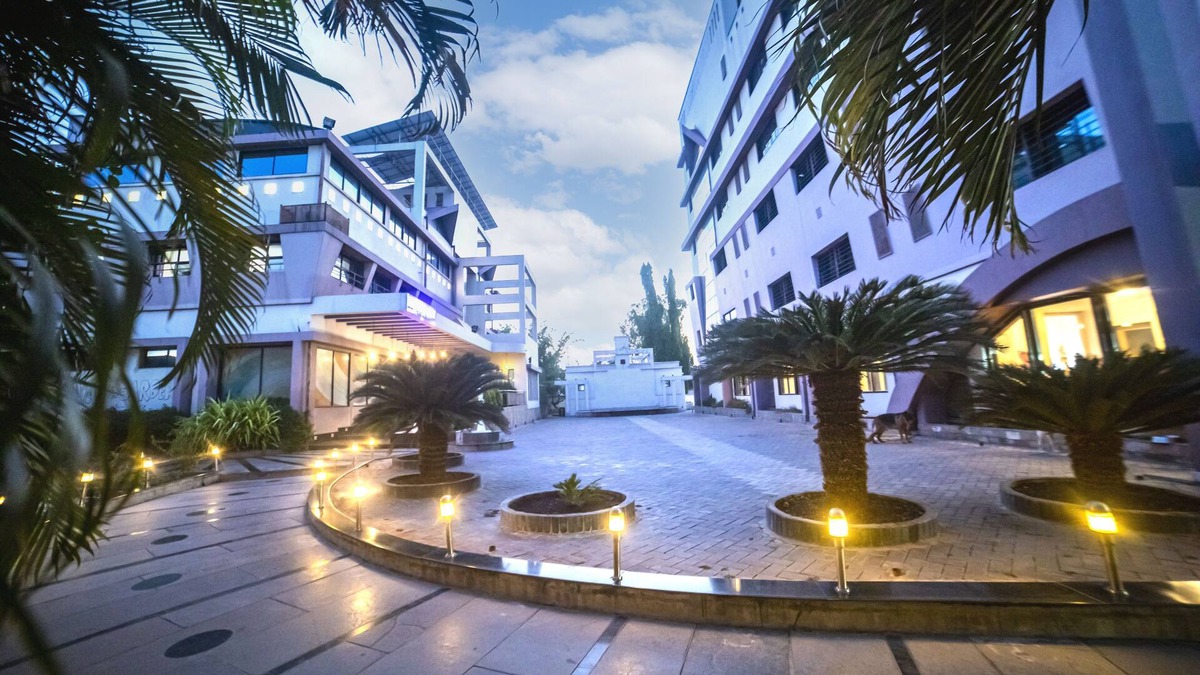 Latur Hotel | Aroma